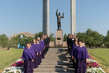 Объединены триколором!